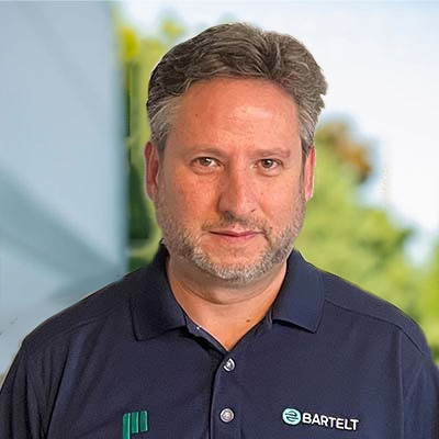 Lou Pelnar headshot